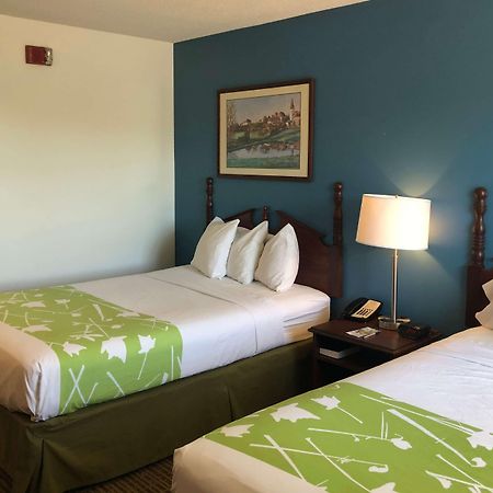 Baymont By Wyndham Roanoke Rapids Hotel Exterior photo